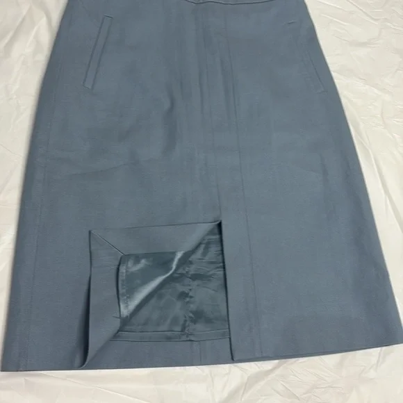 ⭐️ J. Crew Gray Pencil Skirt Knee-Length Work Slit skirt- size 4 - Picture 3 of 8